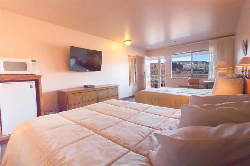 The Noor Hotel Torrey Εξωτερικό φωτογραφία